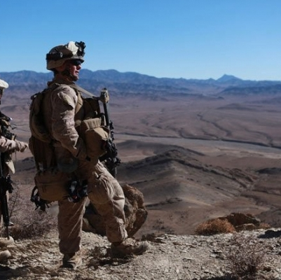 Военнослужащие различных родов войск